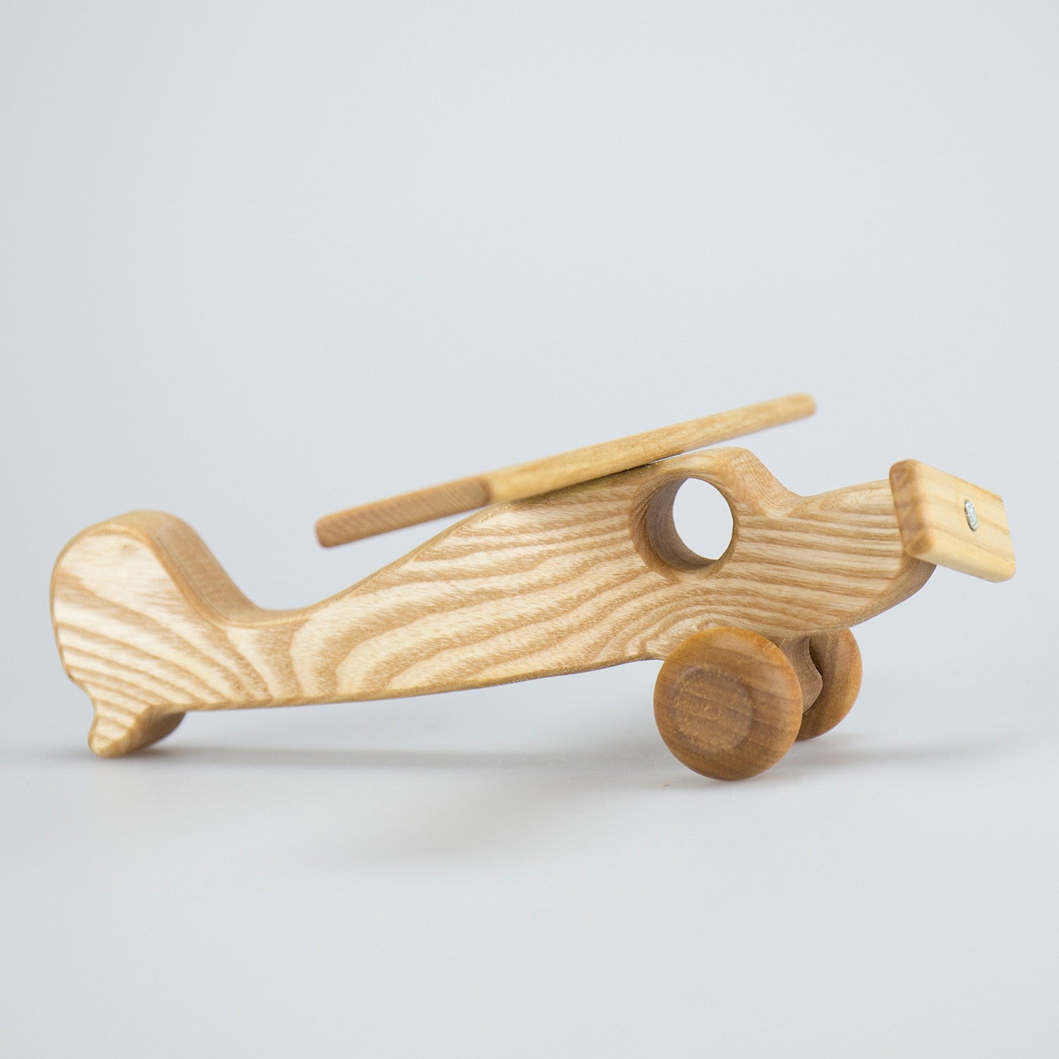Flugzeug aus Holz von Lotes Toys · Bio Spielzeug