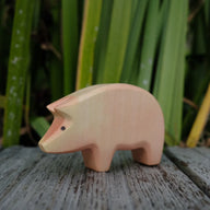 Holzwald Holzfigur Schwein Rüssel unten