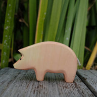 Holzwald Holzfigur Schwein Rüssel unten