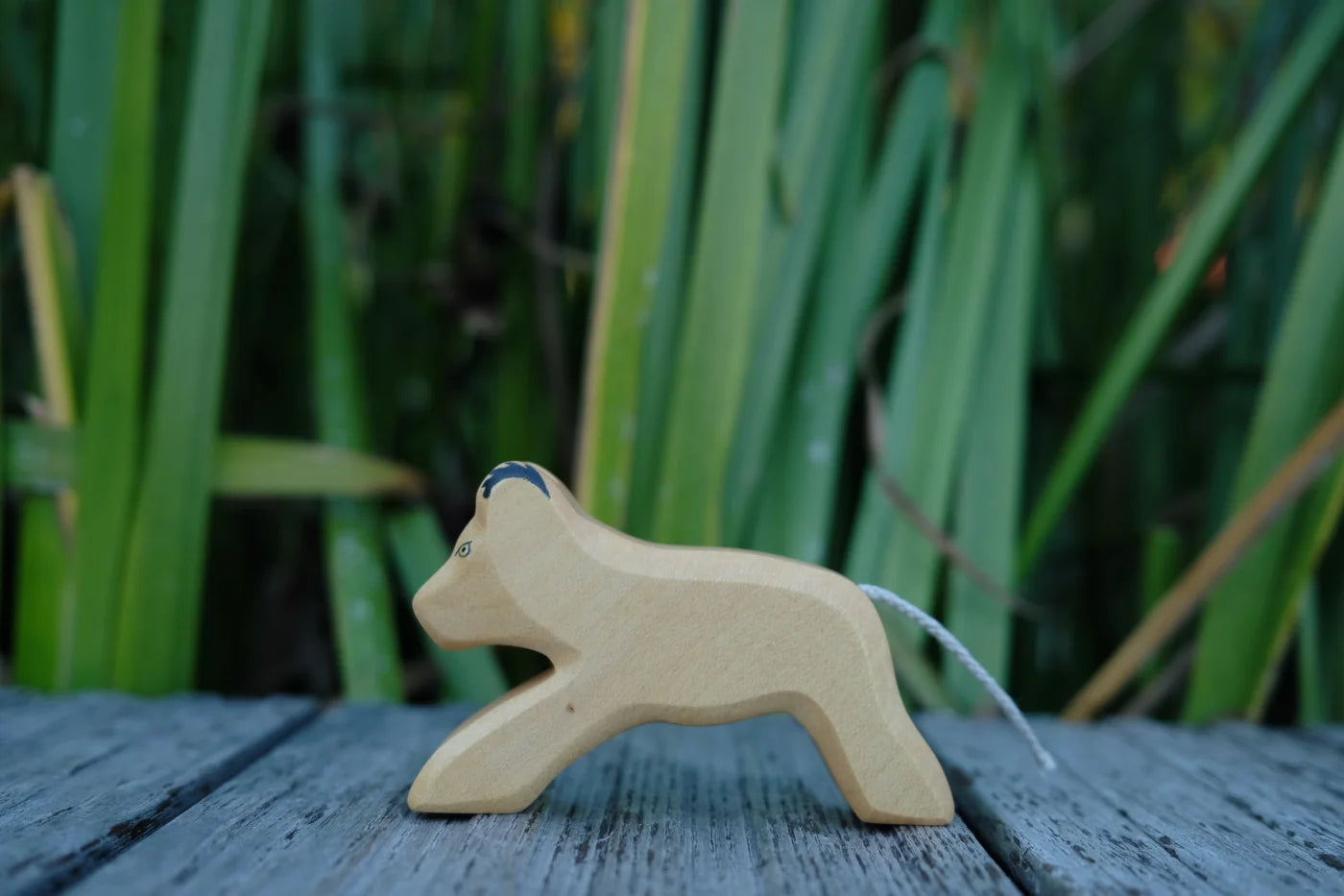 Holzwald Holzfigur Löwe klein