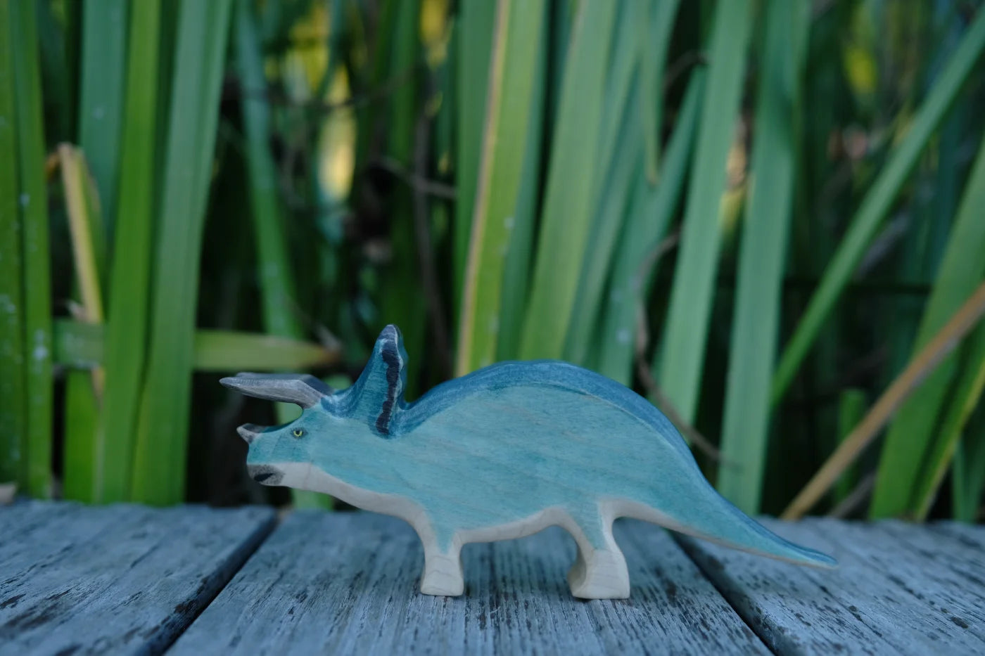 Holzwald Holzfigur Triceratops