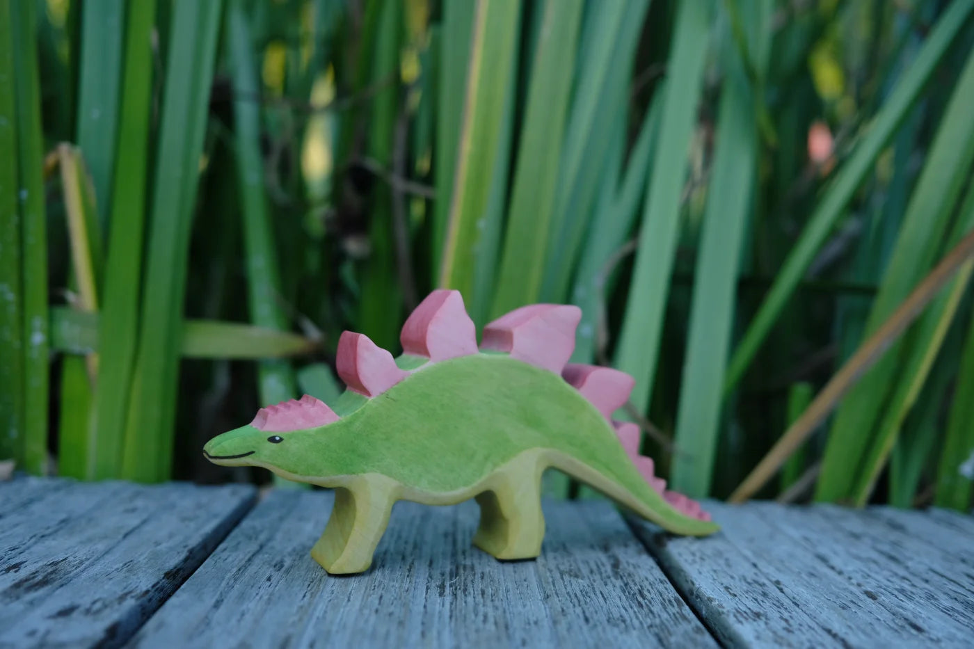 Holzwald Holzfigur Stegosaurus