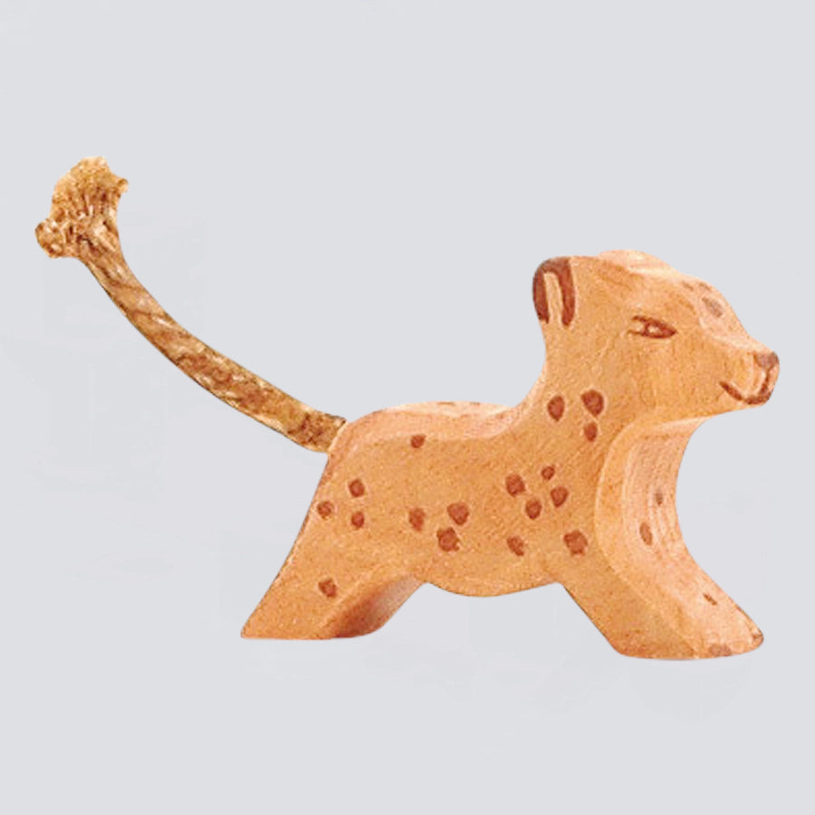 Ostheimer Holzfigur Leopard klein laufend