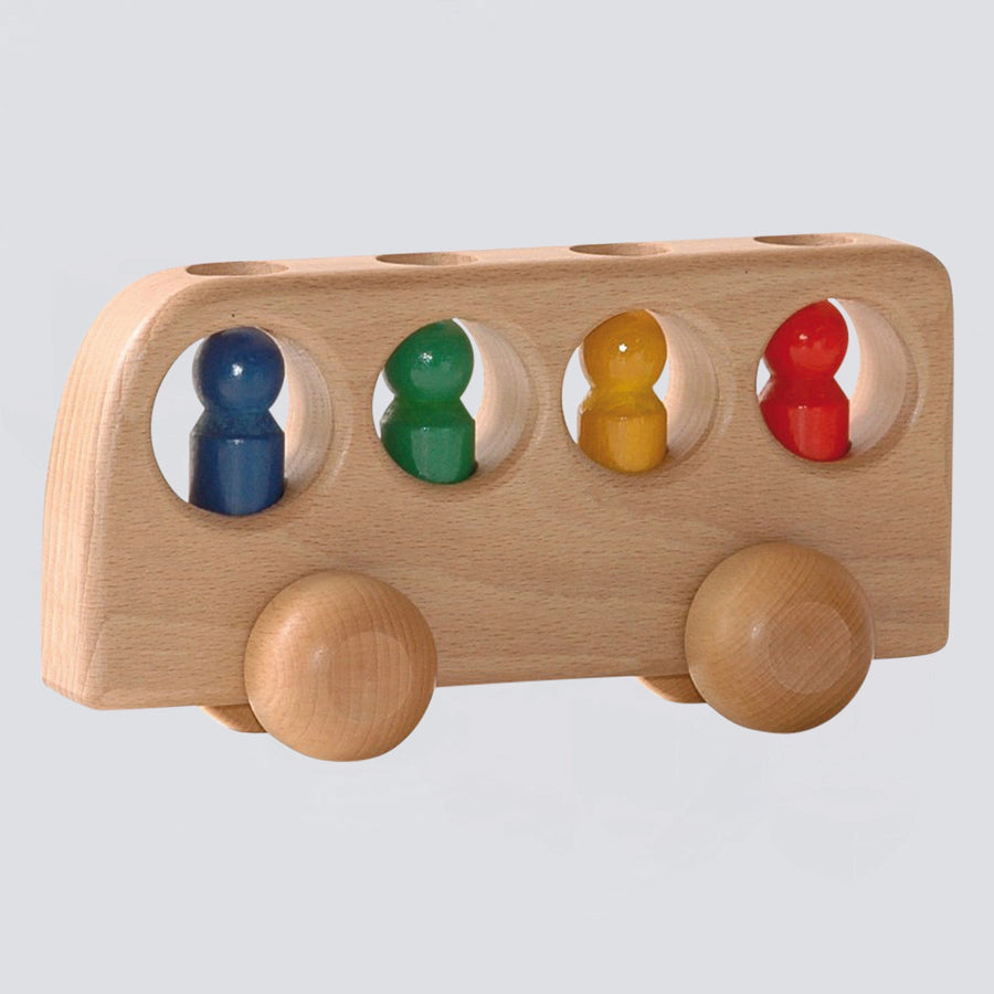 Ostheimer Bus mit 4 Männlein