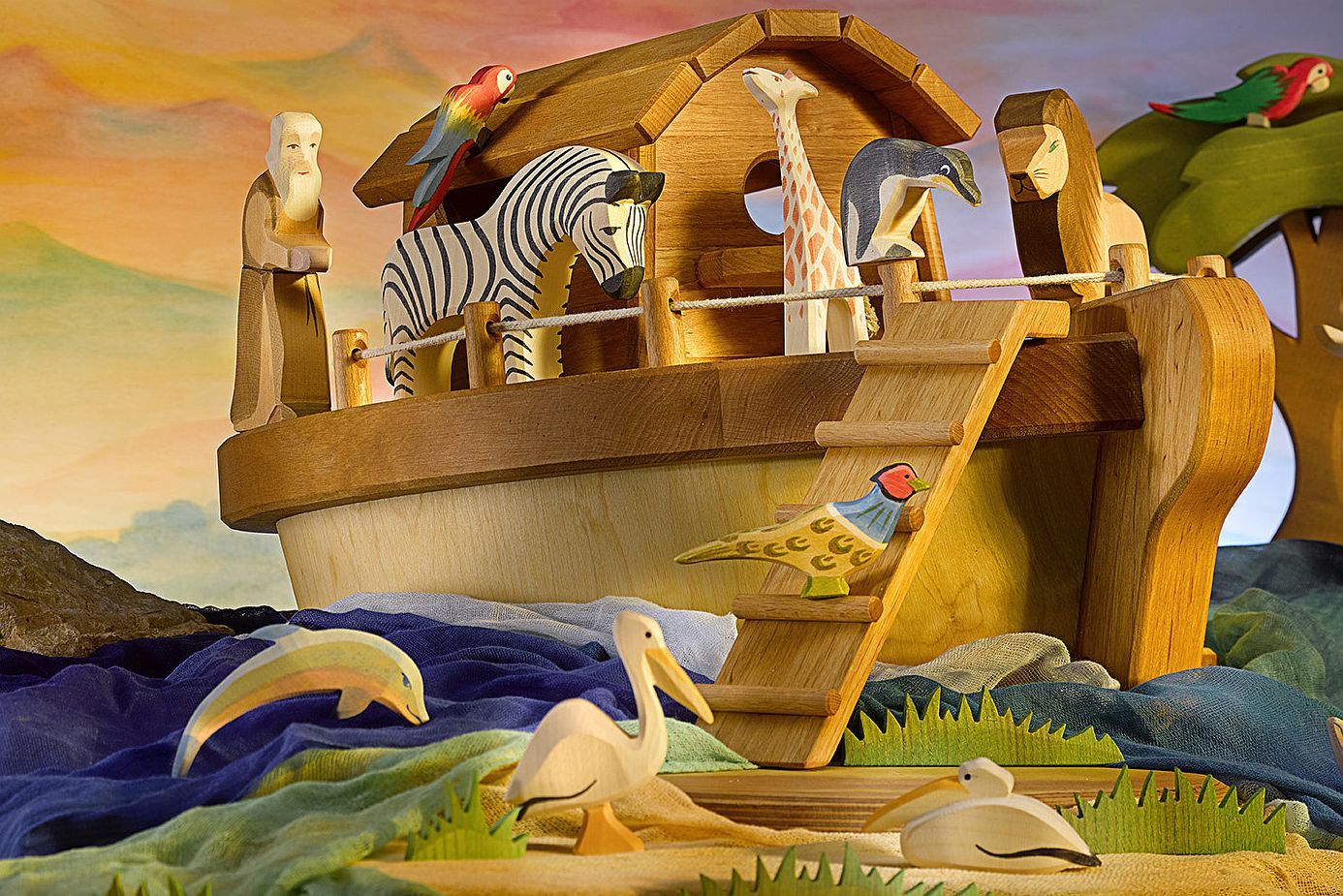 Ostheimer Schiff / Arche (Rumpf) mit Treppe