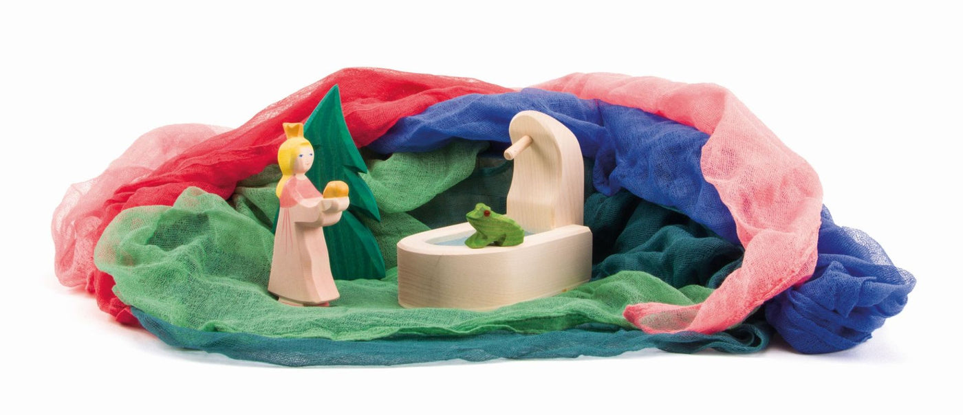 Ostheimer Holzfigur Prinzessin für Froschkönig