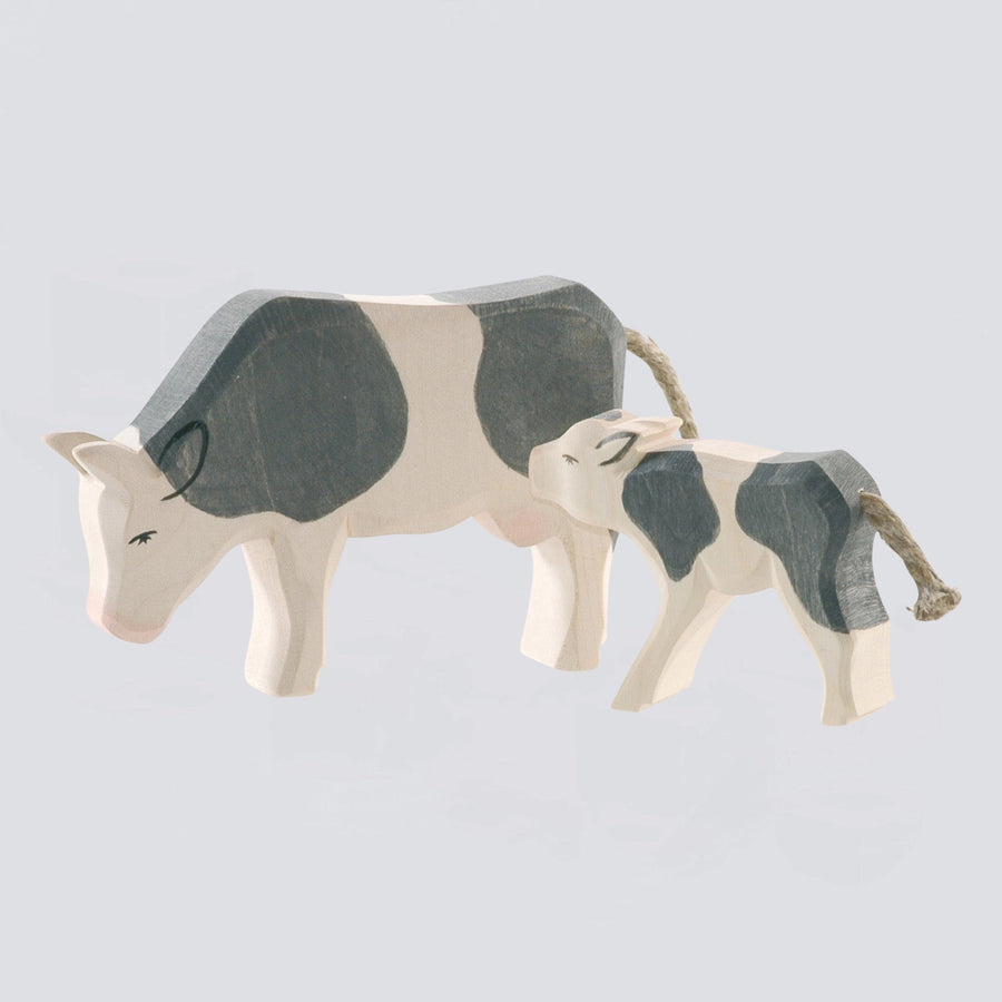 Ostheimer Holzfigur Kalb schwarz trinkend