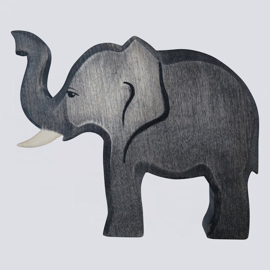 Holzwald Holzfigur Elefantenbulle