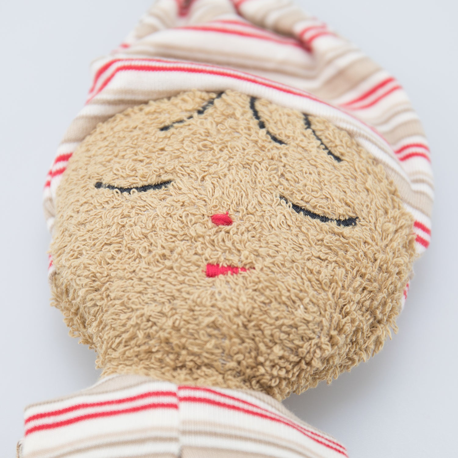 bio-spielzeug_efie_kuschelpuppe_junge_03