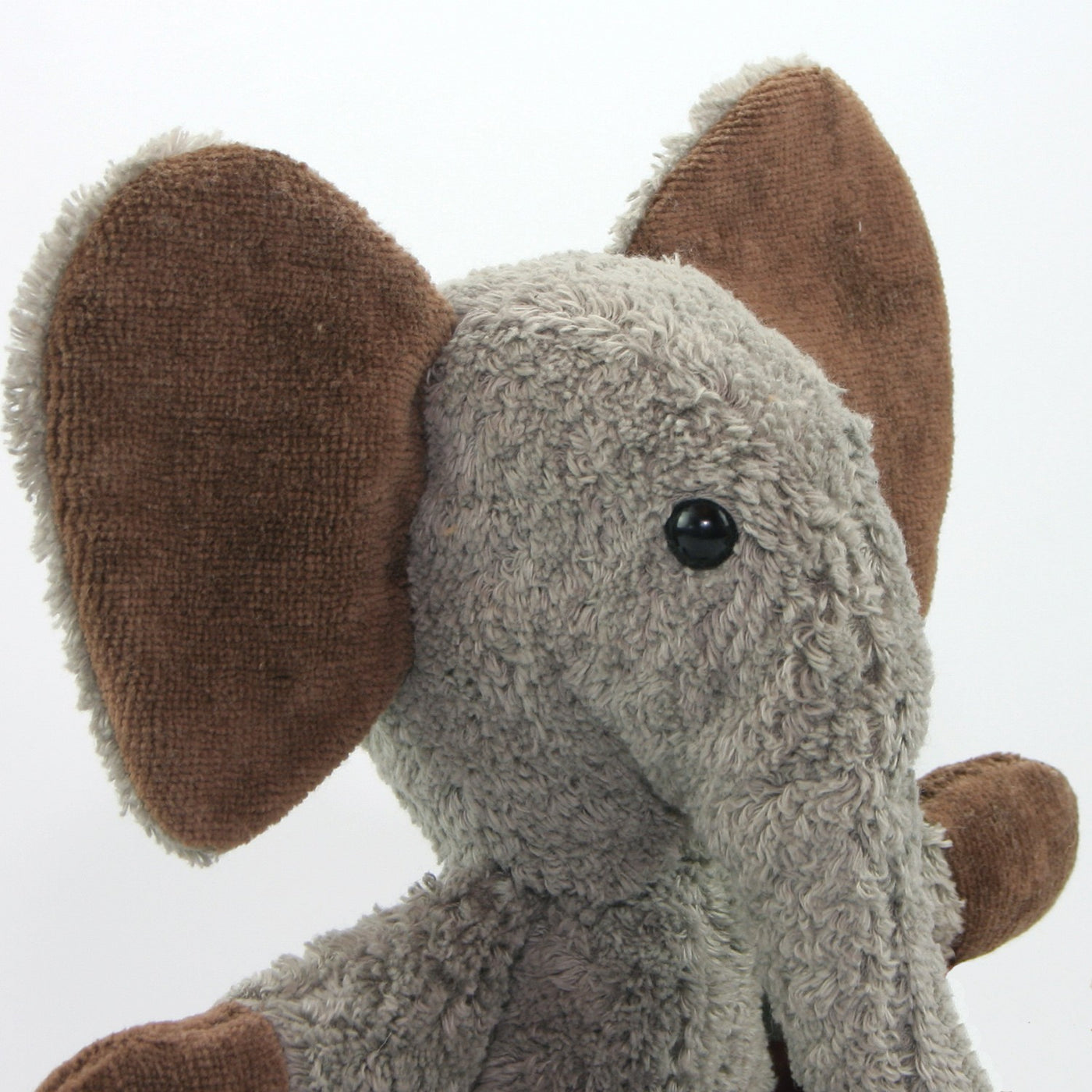 bio-spielzeug_kallisto_kuscheltier_elefant_0356e83a57b028d