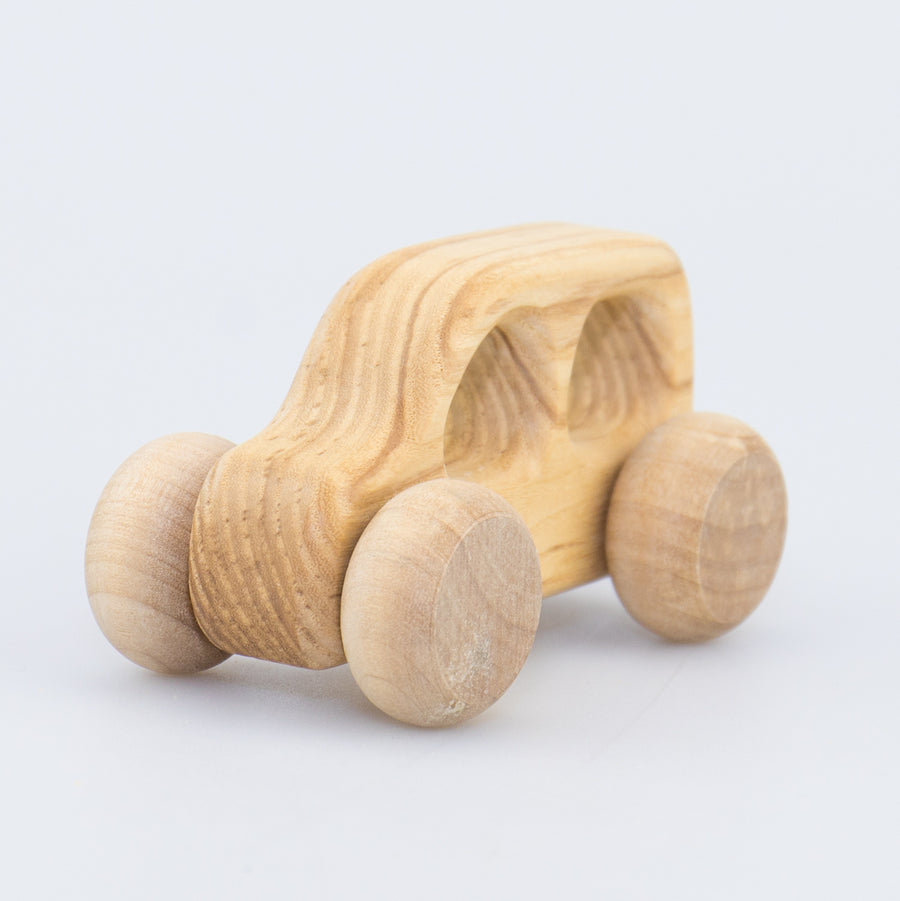 bio-spielzeug_lotes_toys_candy_car_02