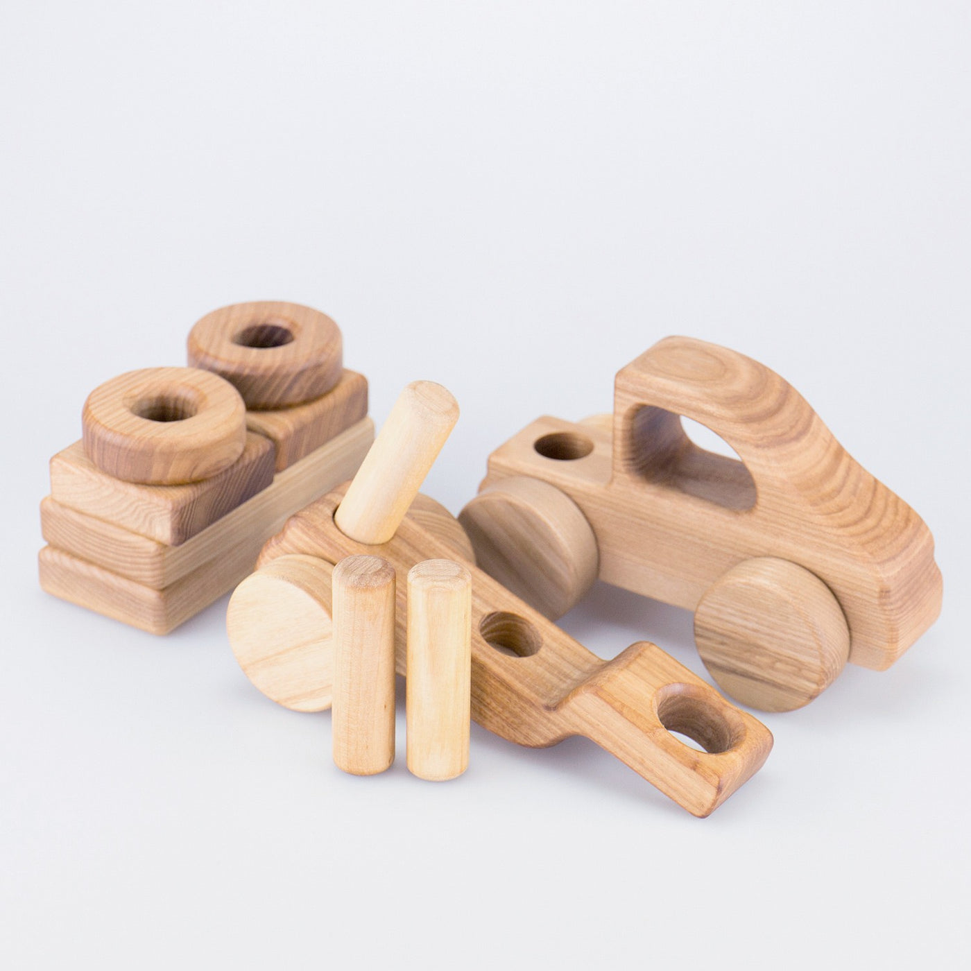 bio-spielzeug_lotes_toys_holz_lkw_zum_stecken_10