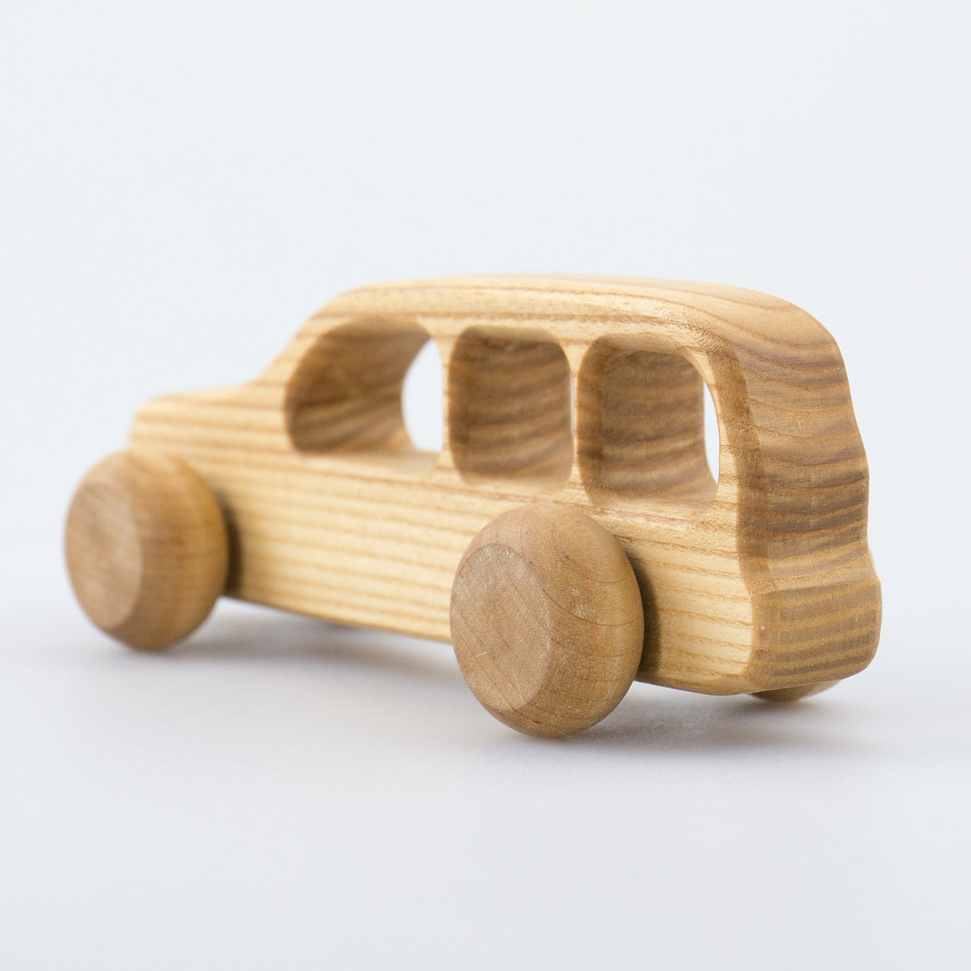 bio-spielzeug_lotes_toys_holz_touristenauto_03