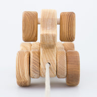 bio-spielzeug_lotes_toys_holzhund_zum_ziehen_03