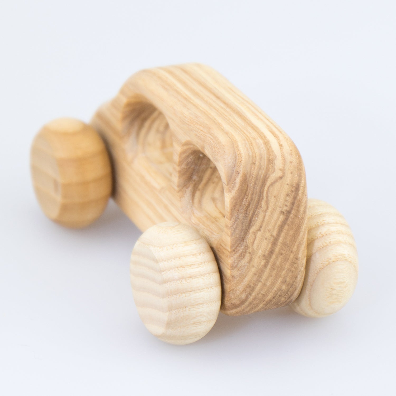 bio-spielzeug_lotes_toys_jelly_car_03