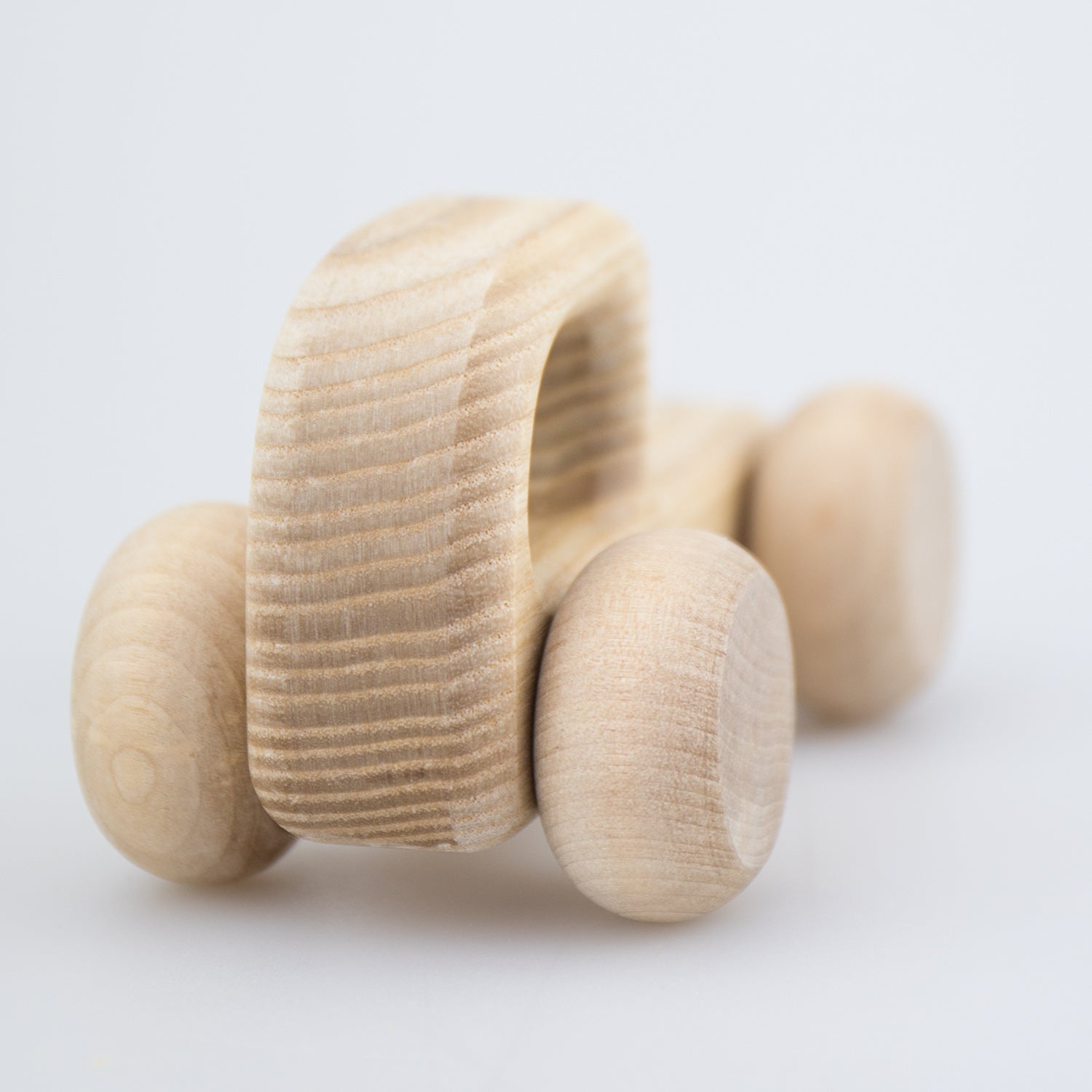 bio-spielzeug_lotes_toys_milky_car_04
