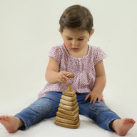 bio-spielzeug_lotes_toys_stapelturm_dreieck_gross_03