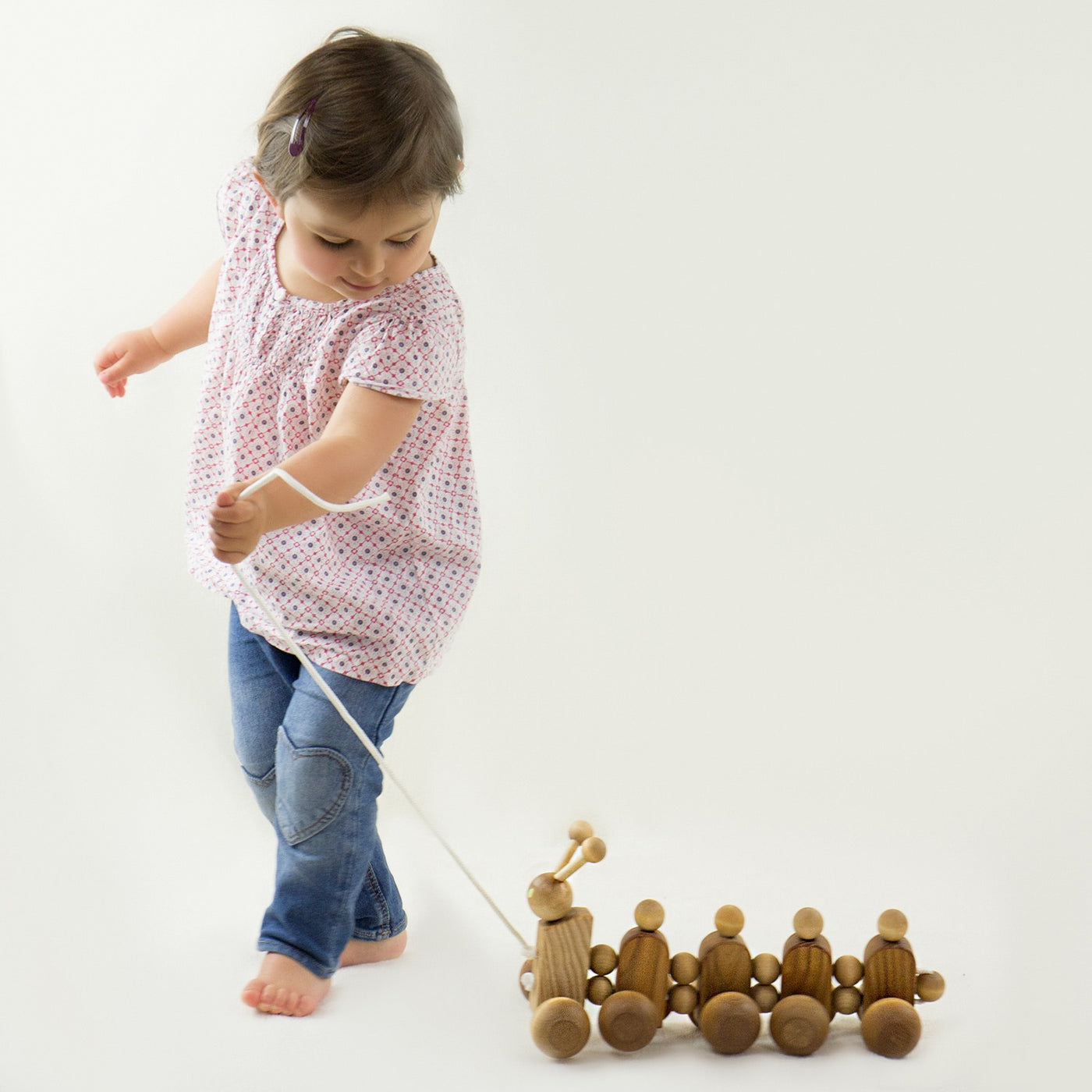 bio-spielzeug_lotes_toys_wackelraupe_zum_ziehen_01