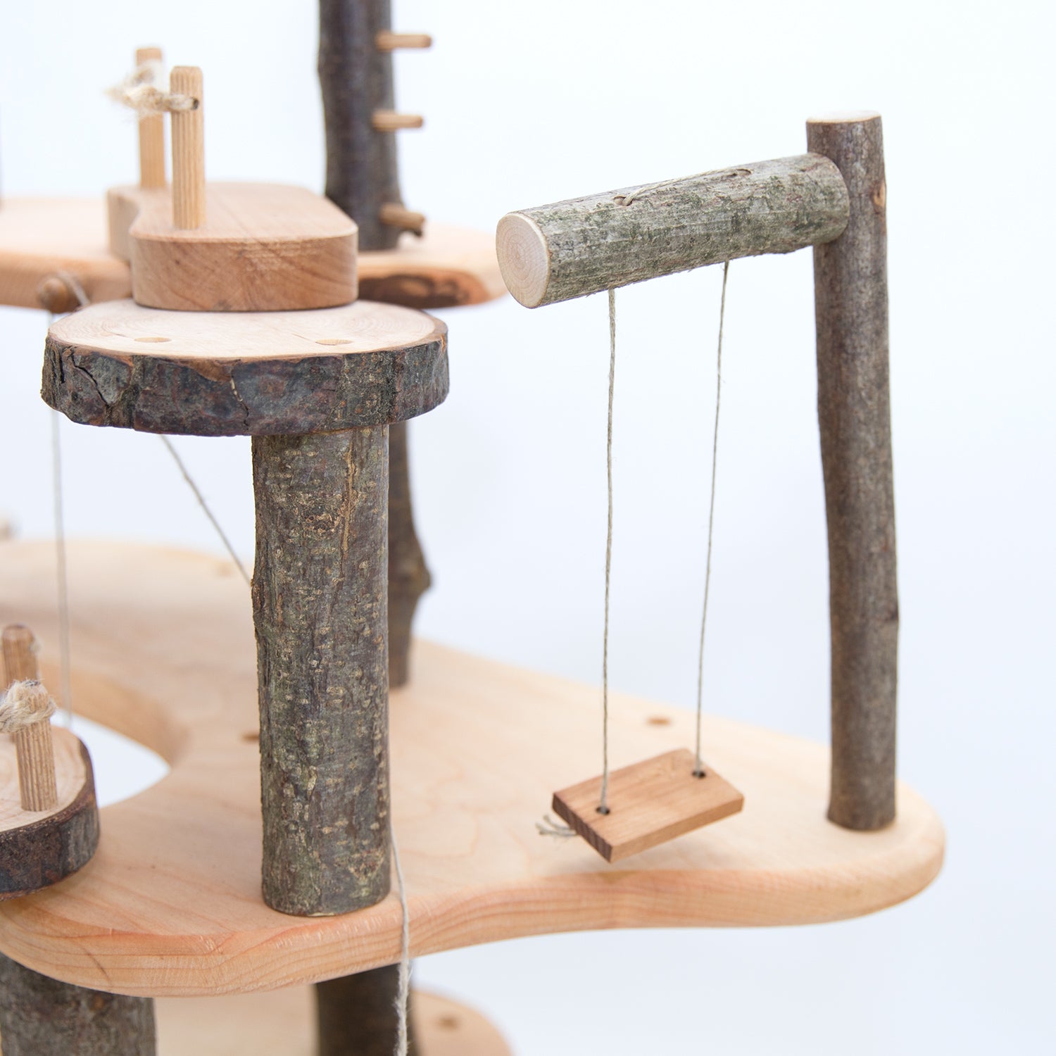 bio-spielzeug_magicwood_grosses_baumhaus_thk_04