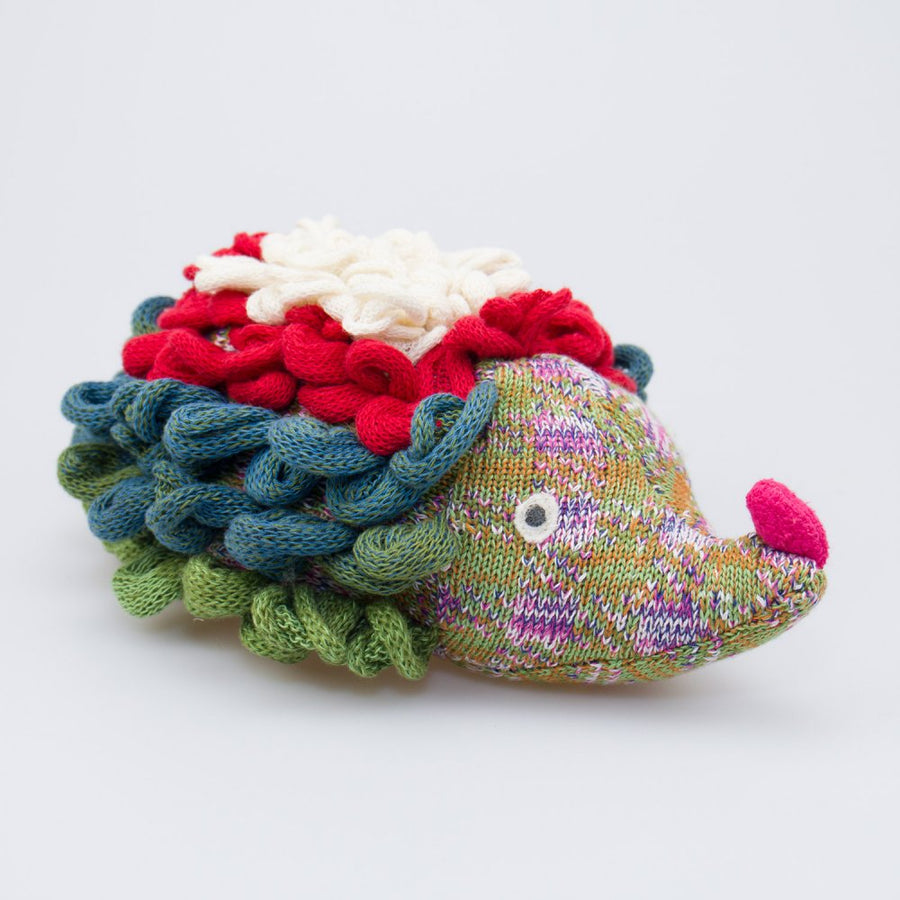 bio-spielzeug_teenytini_kuscheltier_igel_batu_02