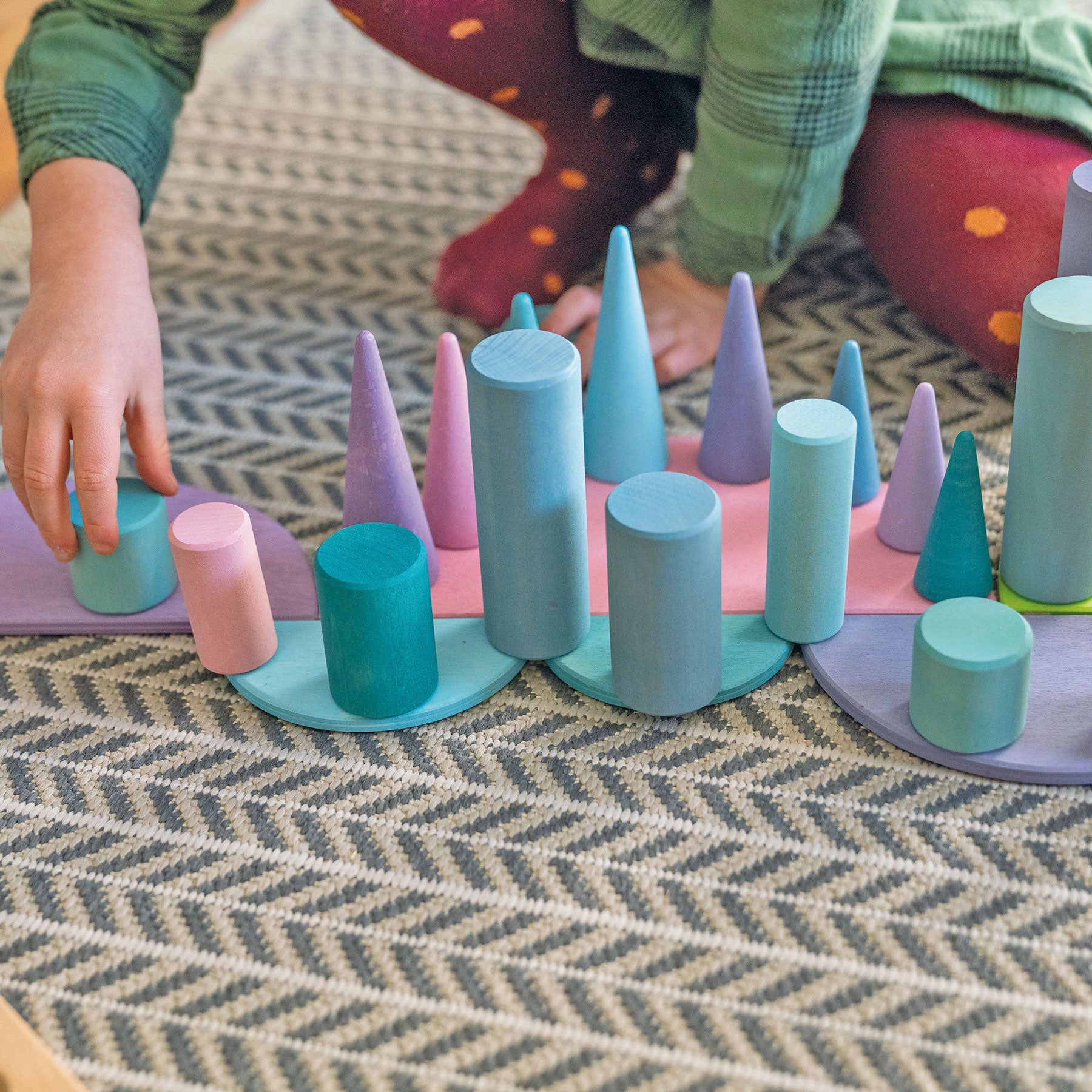 bio_spielzeug_grimm-s_spiel_und_holz_design_10172_grosse_bauwalzen_pastell_07